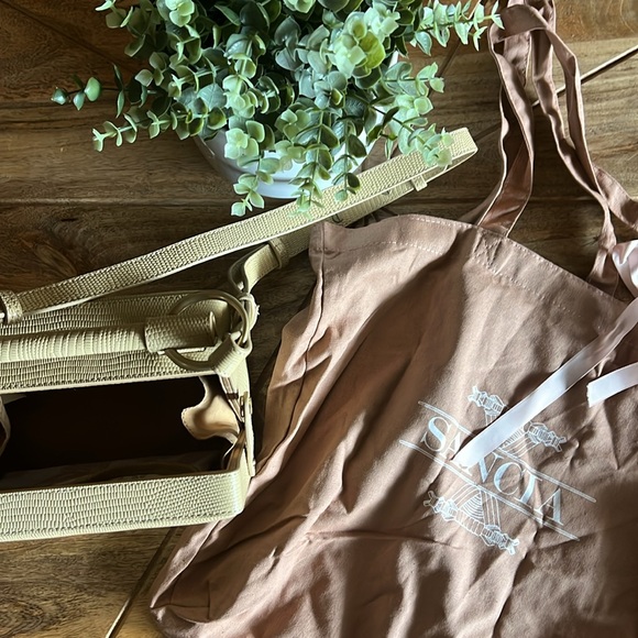 SANCIA The JANOU Box Shoulder Bag - Picture 12 of 16